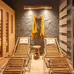 Einzigartige Traumwohnung Mit Whirlpool & Sauna Bietet Luxus Und Erholung * Neuheilenbach