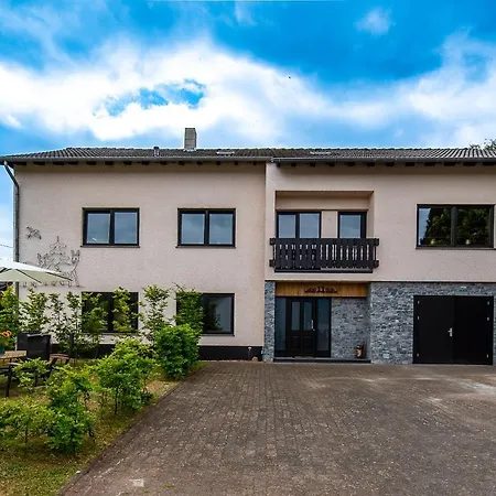 Einzigartige Traumwohnung Mit Whirlpool & Sauna Bietet Luxus Und Erholung Neuheilenbach