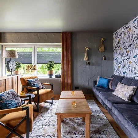 Einzigartige Traumwohnung Mit Whirlpool & Sauna Bietet Luxus Und Erholung Neuheilenbach