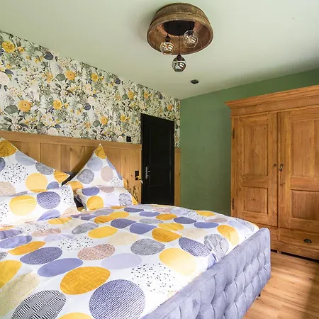 Einzigartige Traumwohnung Mit Whirlpool & Sauna Bietet Luxus Und Erholung Neuheilenbach