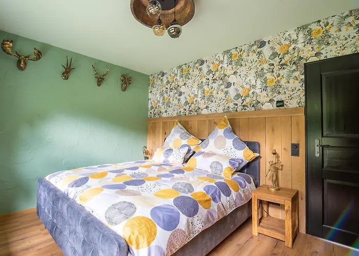 Einzigartige Traumwohnung Mit Whirlpool & Sauna Bietet Luxus Und Erholung