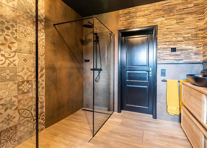 Einzigartige Traumwohnung Mit Whirlpool & Sauna Bietet Luxus Und Erholung Neuheilenbach